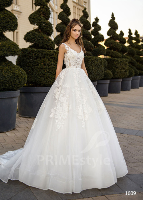 Jednoduché princeznovské svadobné šaty LC1609