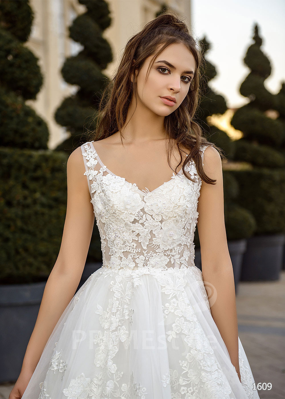 Jednoduché princeznovské svadobné...