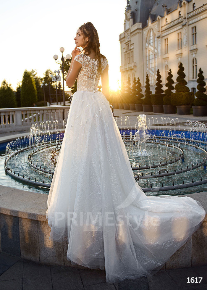 Jednoduché tylové svadobné šaty LC1617