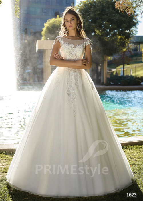 Jednoduché čipkované svadobné šaty LC1623