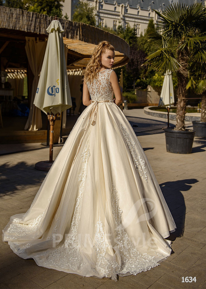 Luxusné čipkované svadobné šaty LC1634