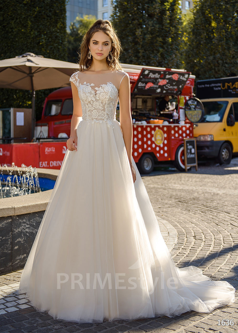 Jednoduché tylové svadobné šaty LC1636