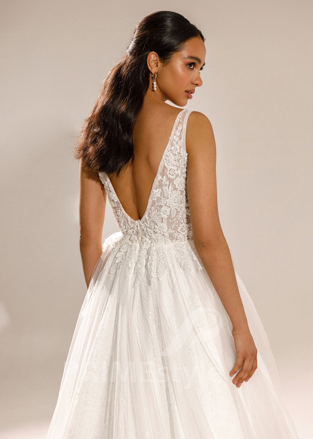 Luxusné čipkované svadobné šaty Adalyn