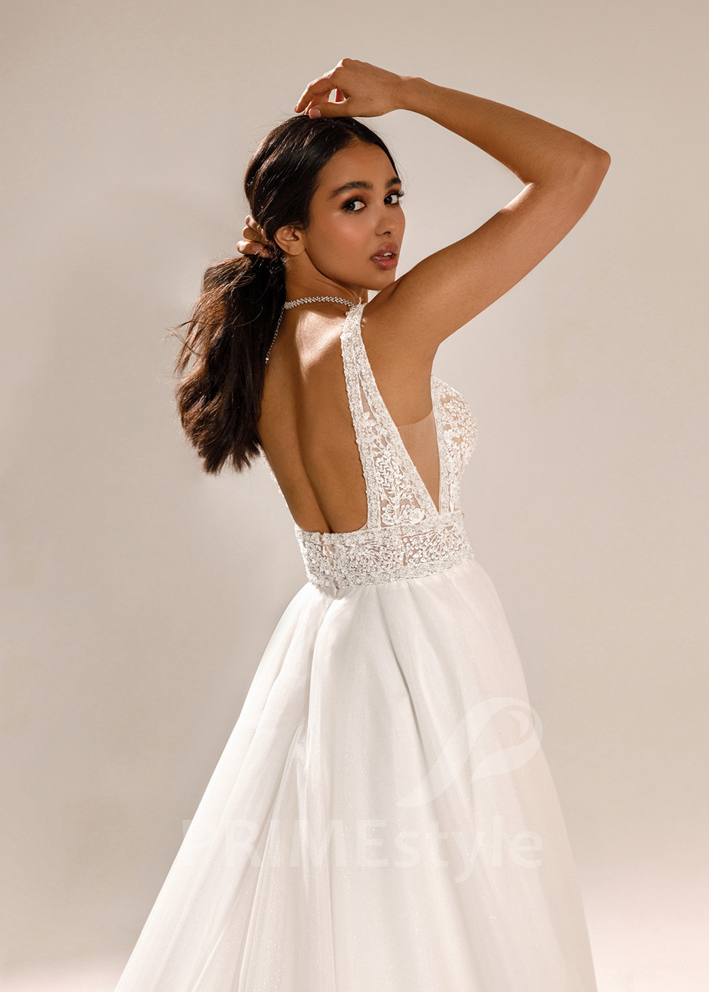 Jednoduché elegantné svadobné šaty...