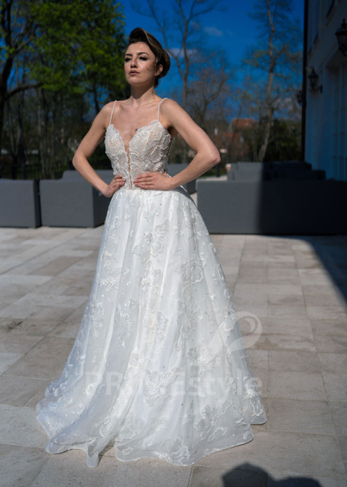 Celočipkované svadobné šaty na ramienka Rafaella