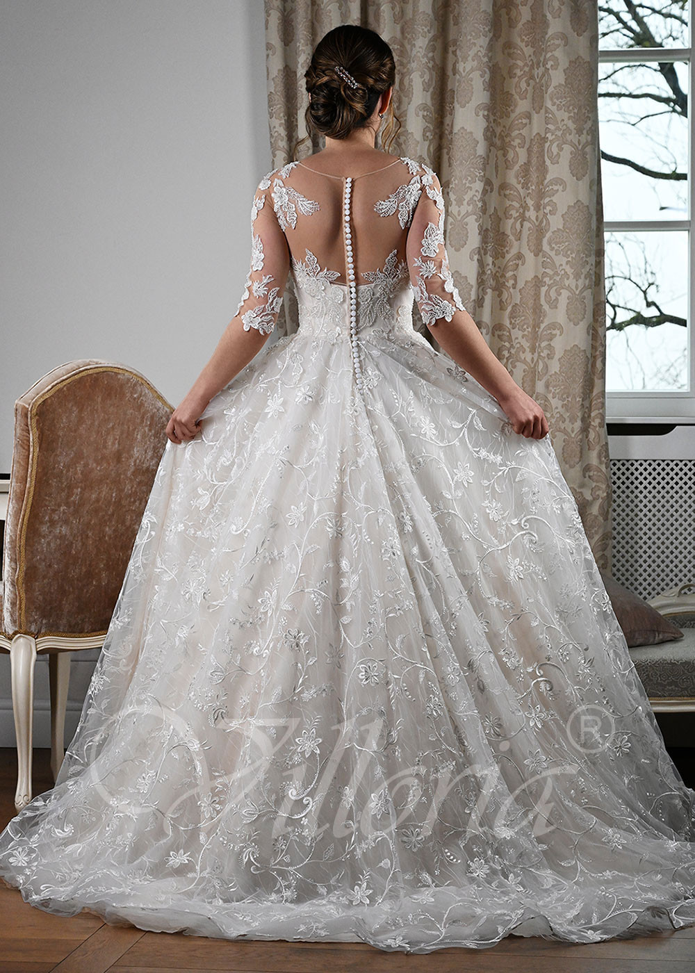 Luxusné celočipkované svadobné šaty...