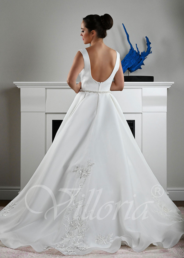 Luxusné saténove svadobné šaty Adriana