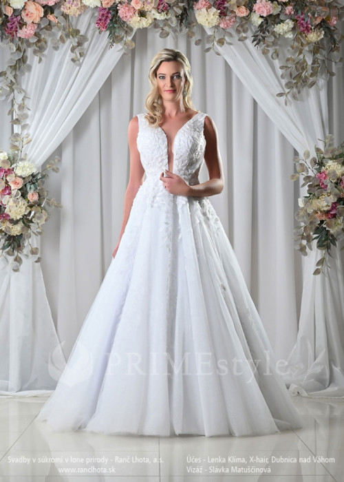 Jednoduché trblietavé svadobné šaty Dafina