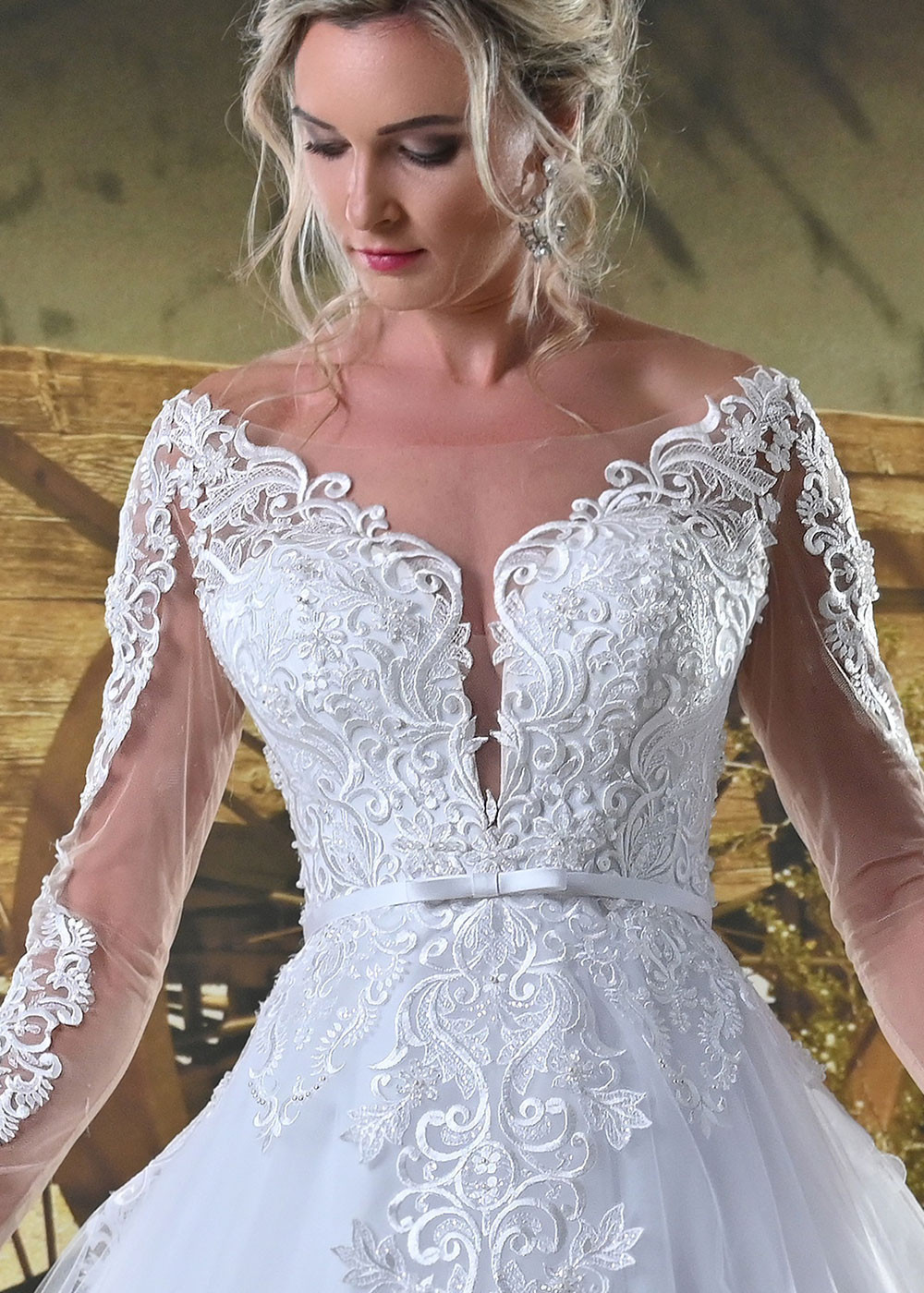 Elegantné čipkované svadobné šaty Darcy