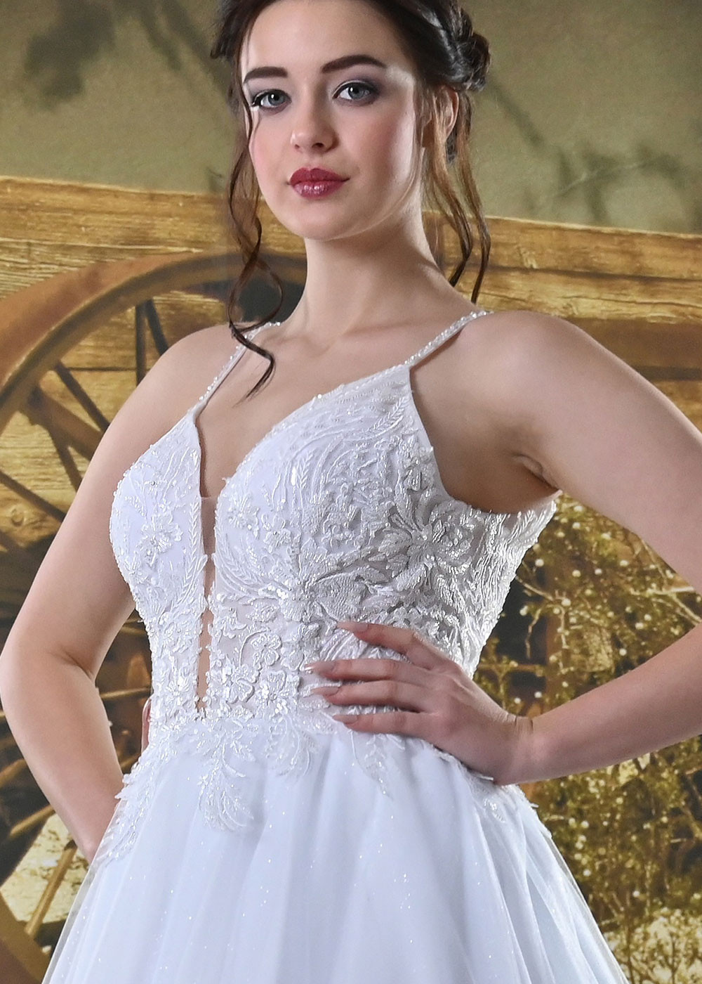 Luxusné svadobné šaty na ramienka Dea