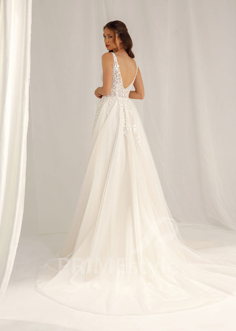 Elegantné tylové svadobné šaty Belani