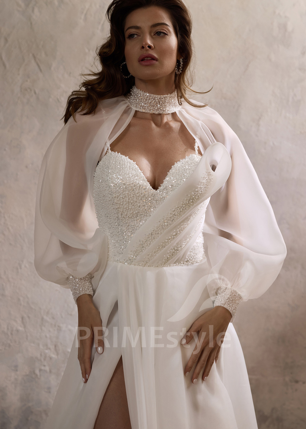 Extravagantne svadobné šaty s dlhým...