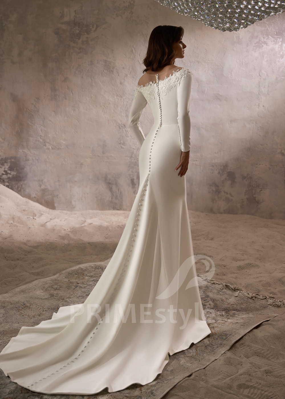 Hladké svadobné šaty s odopínateľnou...