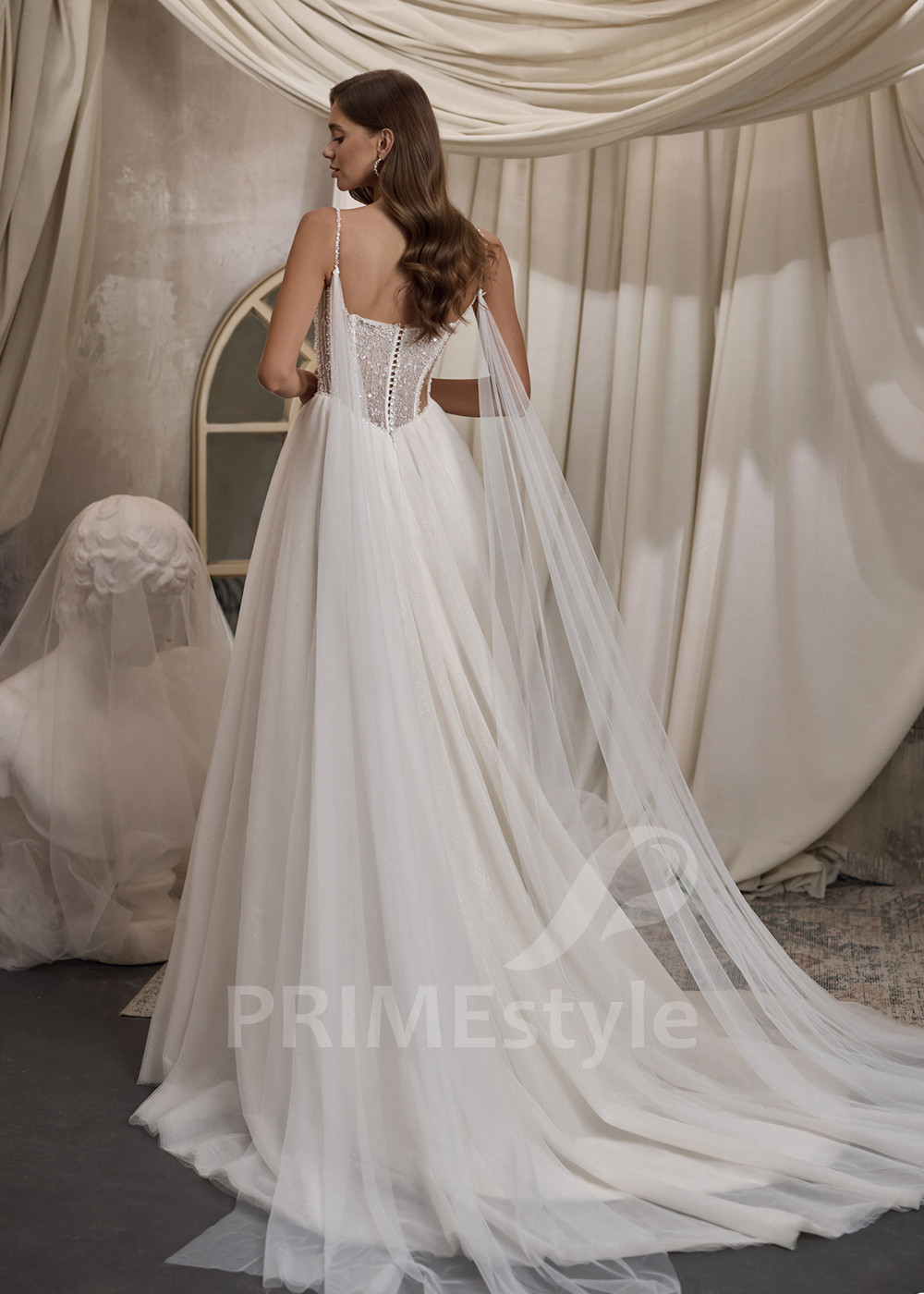 Exkluzívne svadobné šaty na ramienka...