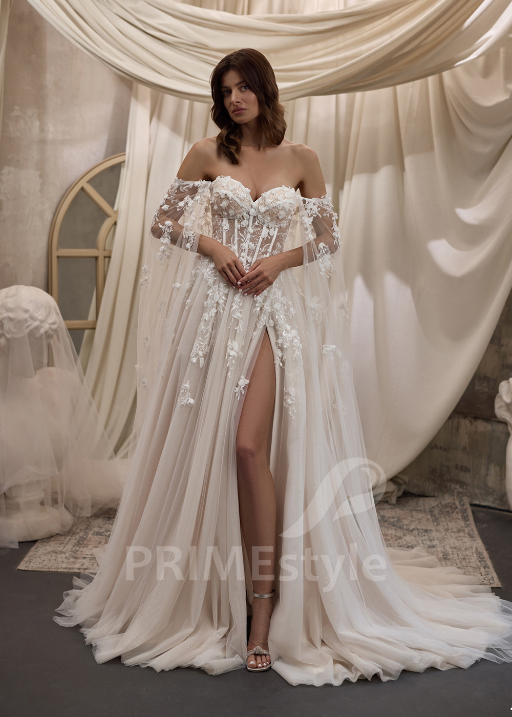 Romantické svadobné šaty s dlhými prehozovými rukávmi LC2818
