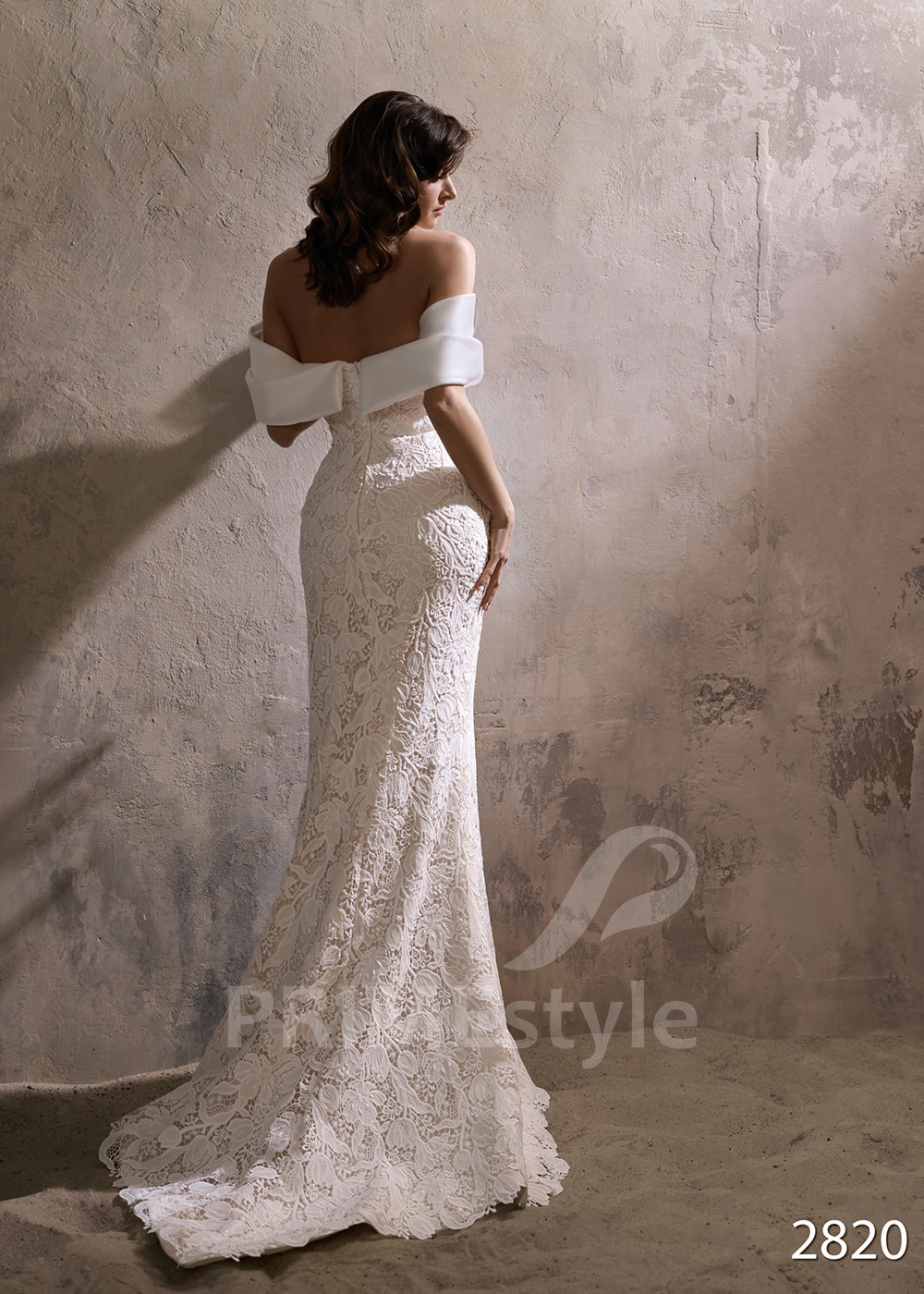 Luxusné celočipkované svadobné šaty...