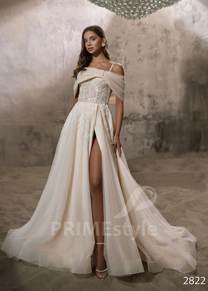 Luxusné svadobné šaty s padnutými ramienkami LC2822