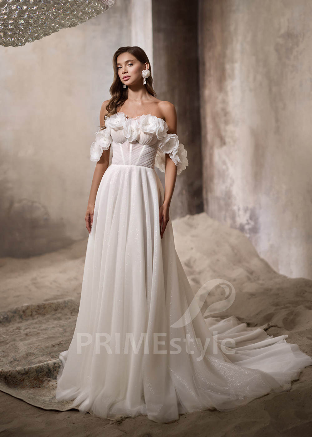 Jednoduché svadobné šaty s padnutými ramienkami LC2824