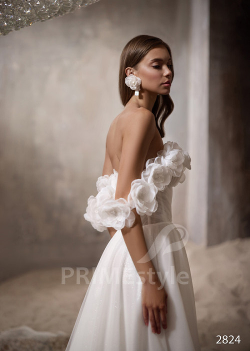 Jednoduché svadobné šaty s padnutými ramienkami LC2824 2