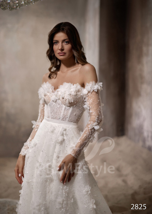 Luxusné celočipkované svadobné šaty LC2825 2