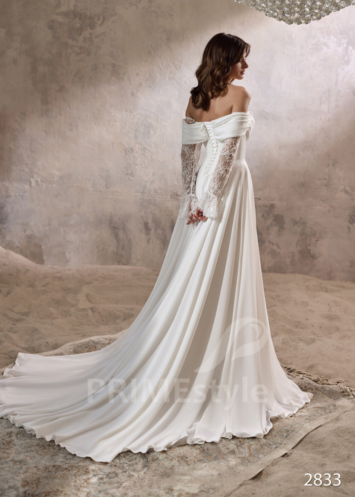 Extravagantné svadobné šaty s padnutými ramienkami LC2833