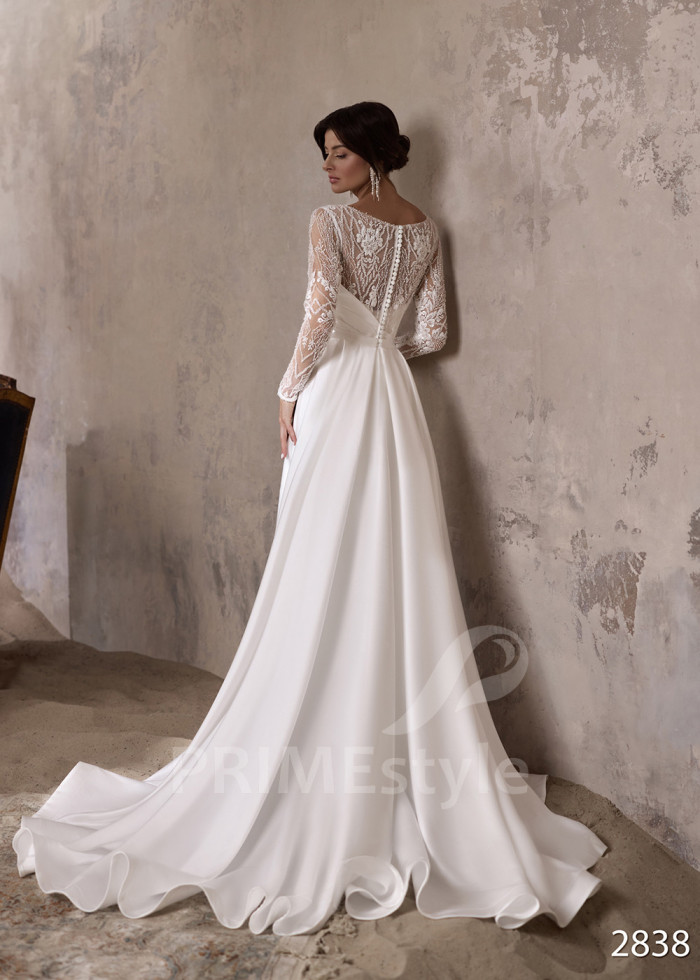 Luxusné svadobné šaty s odopínateľnou vlečkou LC2838