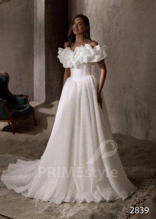 Trblietavé princeznovské svadobné šaty LC2839