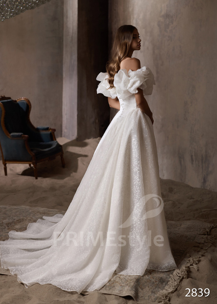 Trblietavé princeznovské svadobné šaty LC2839